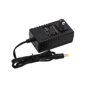 Fuente de Poder de 12 VCD Regulada / 3 Amp / Voltaje de Entrada de 100 - 240 VCA