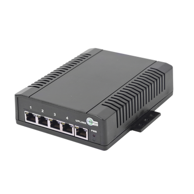 Switch para Aplicación Solar, 4 Puertos PoE 802.3 af/at 10/100/1000 Mbps y un Puerto de Datos, Entrada 12-24 VCD